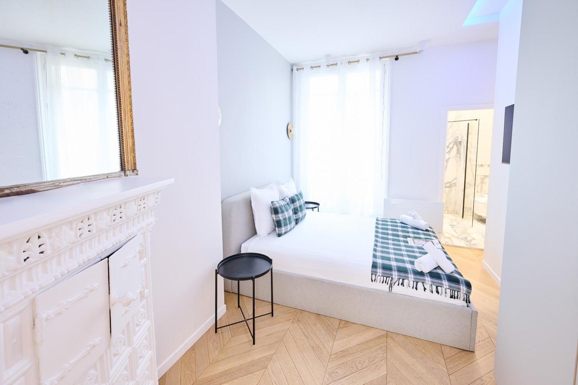 Champs Elysées!Montaigne, New Luxurious 6pers flat París Exterior foto